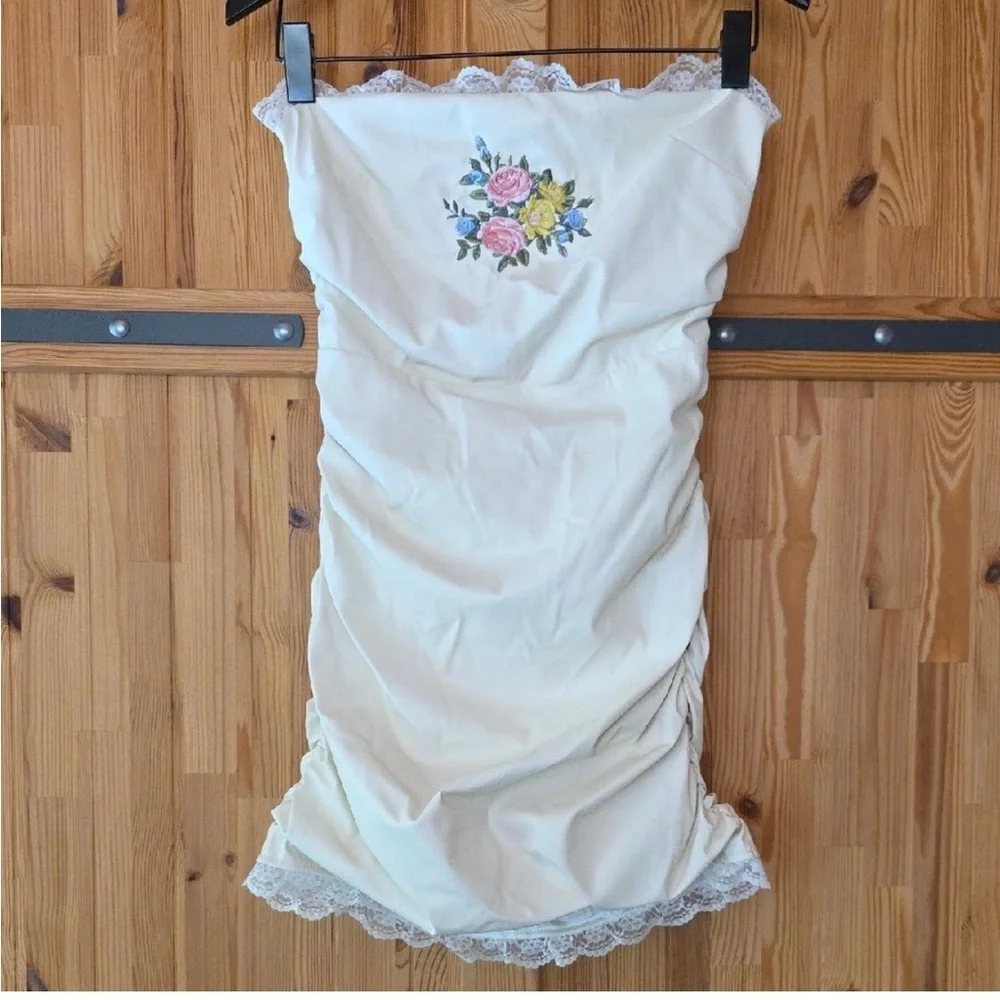 NWOT For Love and Lemons Maude Embroidered Dress Coachella Festival minidress - Picture 3 of 5